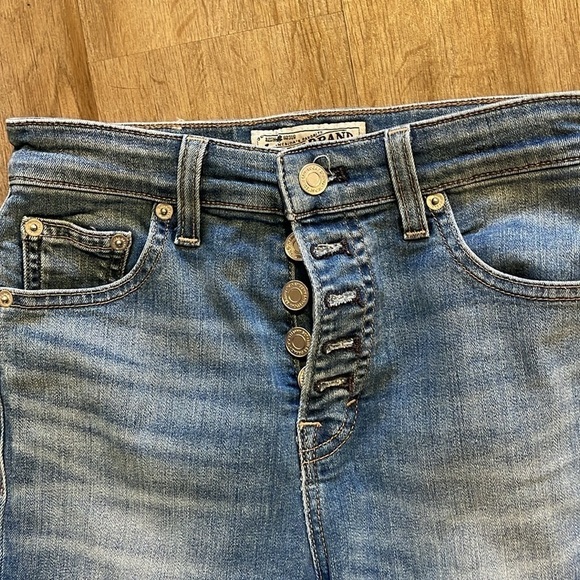 LUCKY BRAND BUTTON FLY SKINNY JEANS (0) - Picture 4 of 10